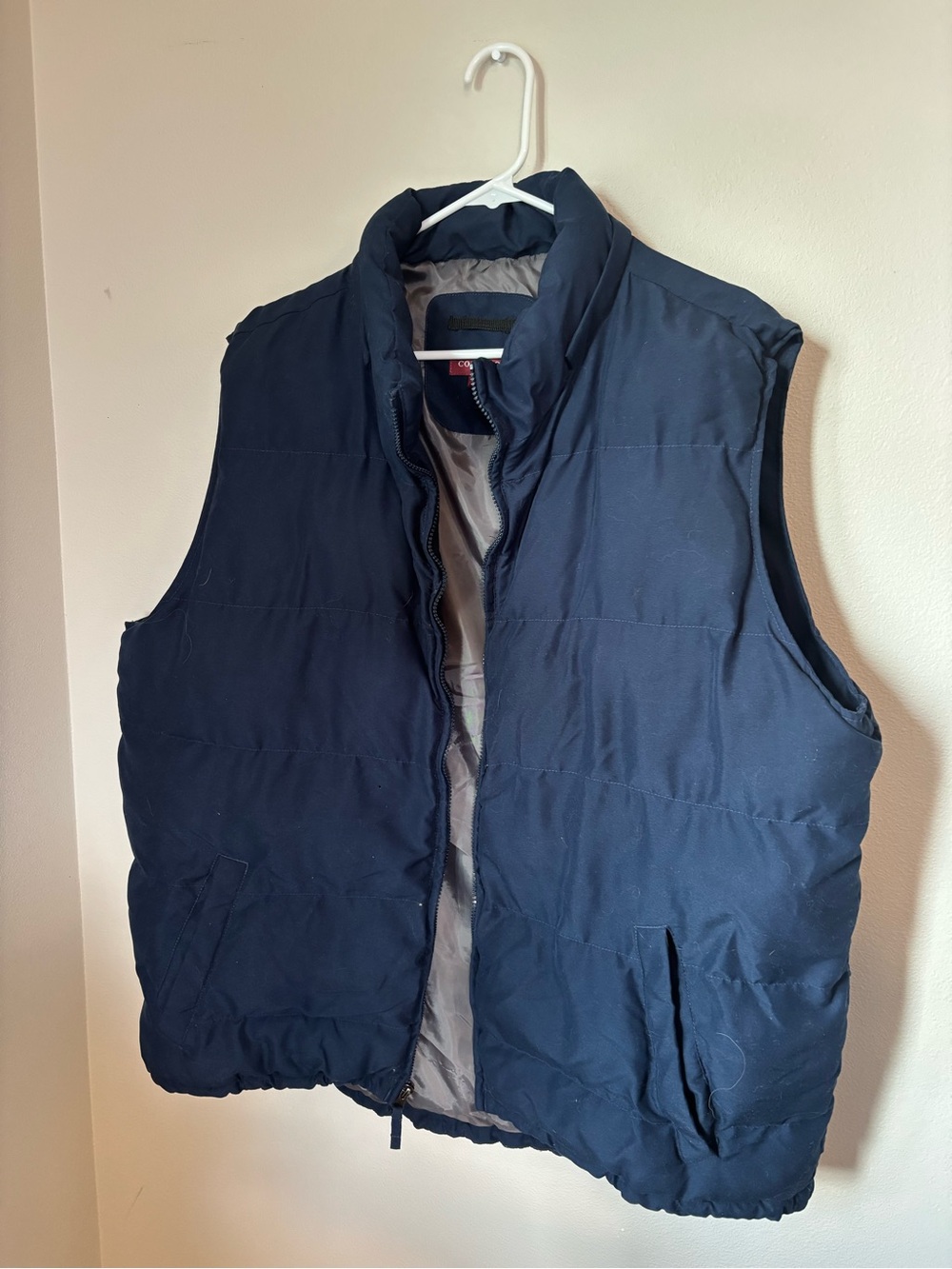 Covington Men's Dark Blue Quilted Puffer Vest